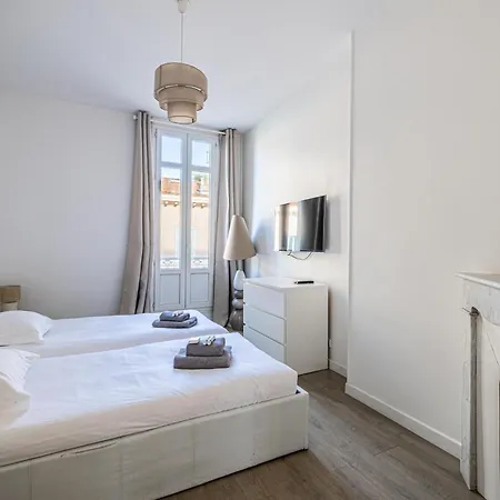 64m2 Face Majestic - 50m Palais & Plages Apartment *