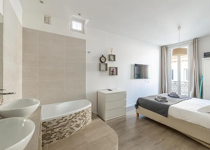 64m2 Face Majestic - 50m Palais & Plages * 戛纳