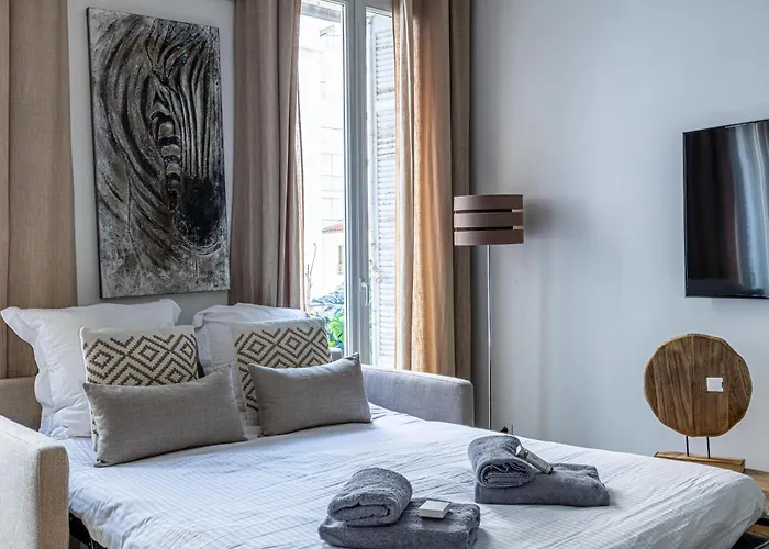 64m2 Face Majestic - 50m Palais & Plages 公寓 *