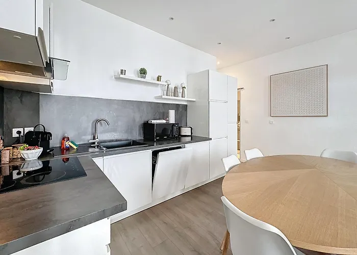 64m2 Face Majestic - 50m Palais & Plages 公寓 *